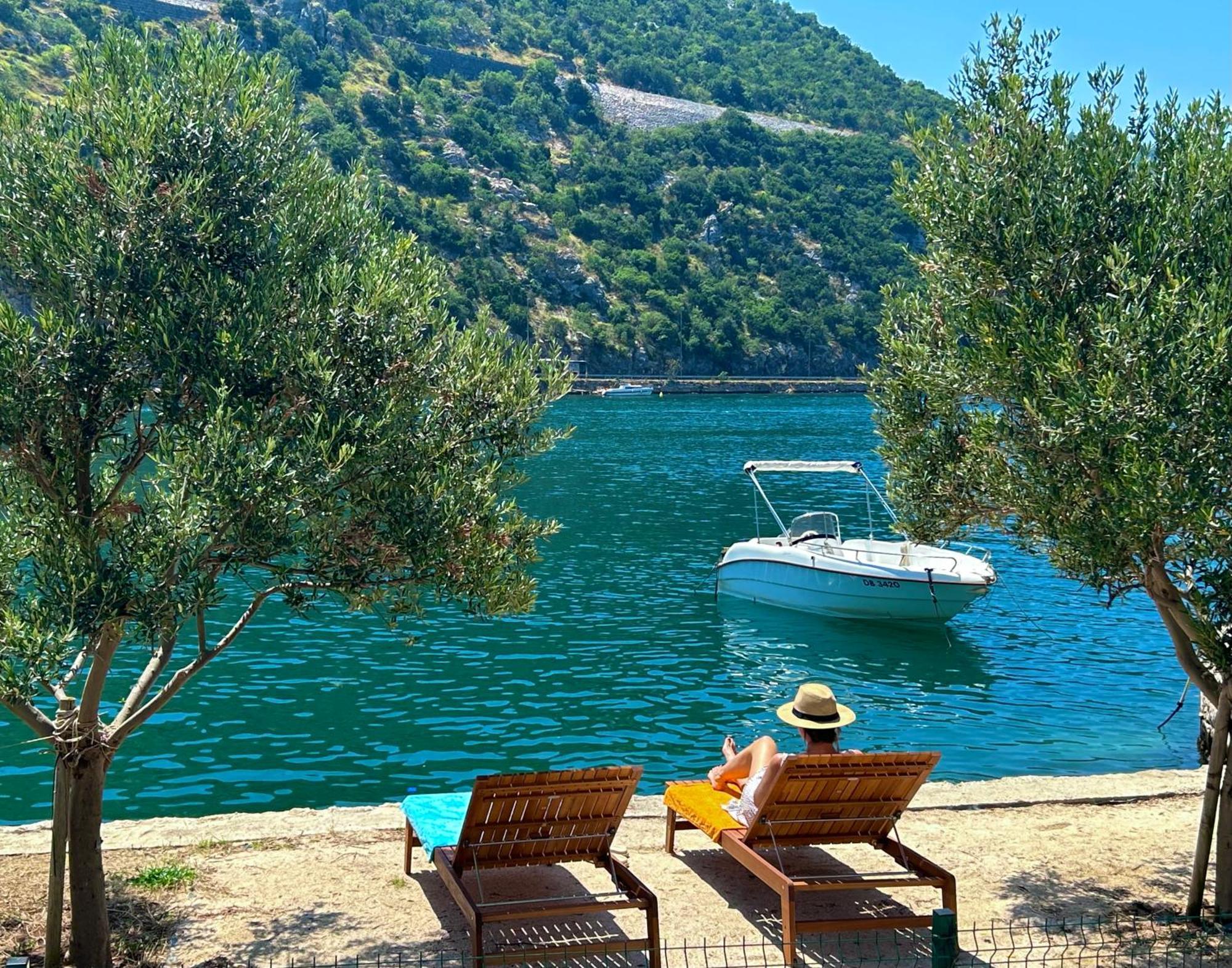 Villa Three Olives Mokosica Exterior photo